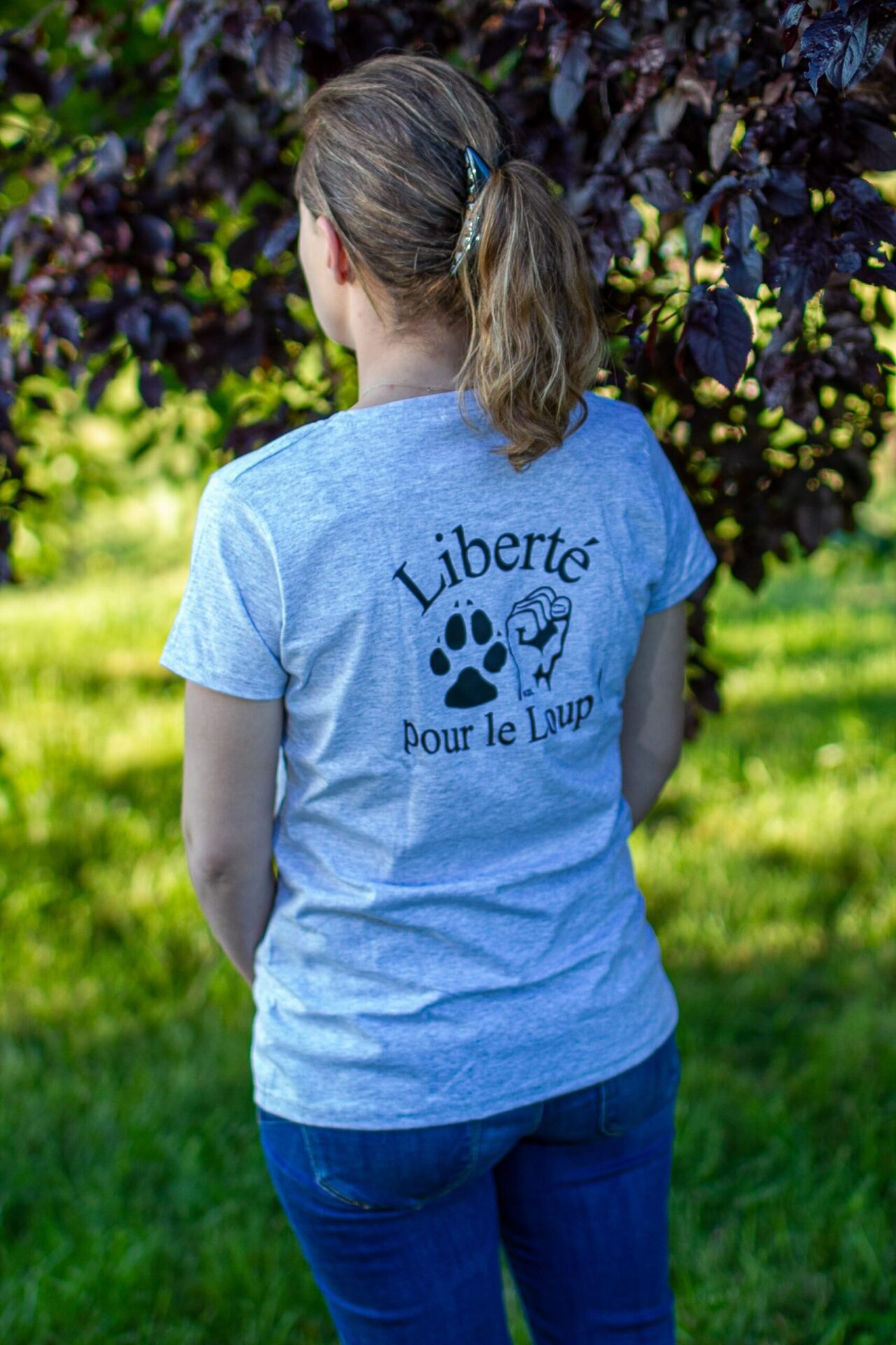 femme-t-shirt-gris-chine-liberte-loup